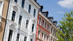 Od kilku lat rośnie moda na mieszkania w kamienicy