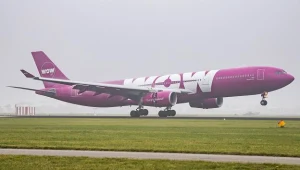 Maszyna Airbus A330 linii WOW Air. Fot. Nicolas Economou
