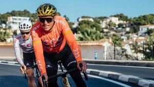 Kolarze CCC Sprandi na zgrupowaniu w Hiszpanii. Na czele mistrz olimpijski z Rio de  Janeiiro  Greg Van Avermaet.