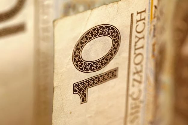 Jak długo banknot pozostaje w obiegu w Polsce?