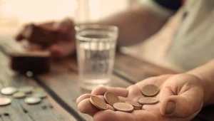 Spośród osób urodzonych w latach 90. aż 70 proc. otrzyma emerytury minimalne