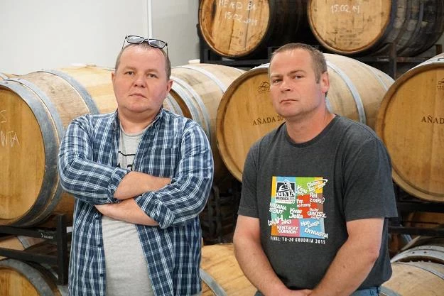 Grzegorz Zwierzyna (L), prezes Pinta Barrel Brewing i Marek Semla