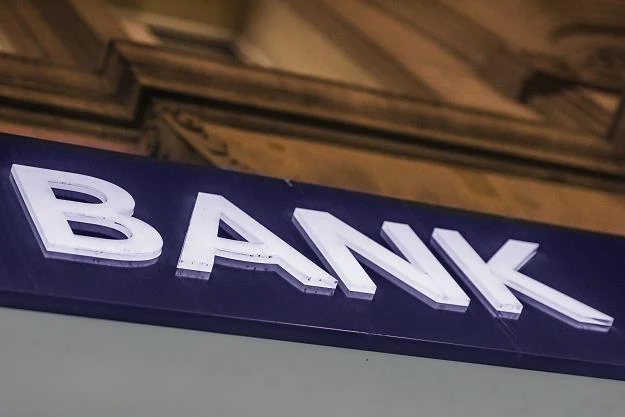 Polacy ufają krajowym bankom