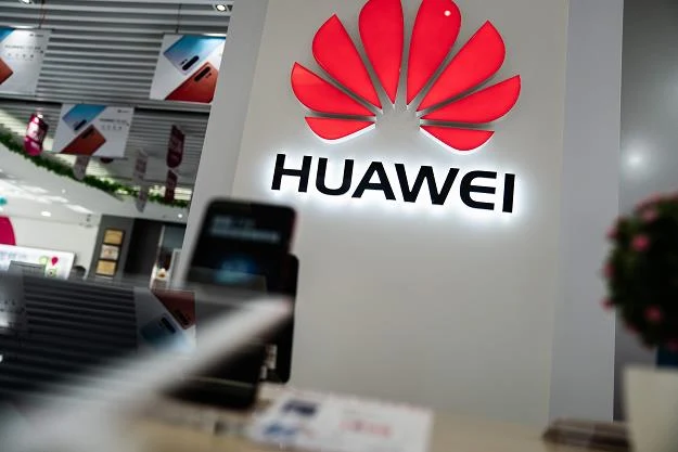 Japonia: Dwaj operatorzy komórkowi odkładają sprzedaż telefonów Huawei