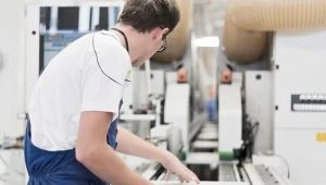 Oristo zwiększa przychody...