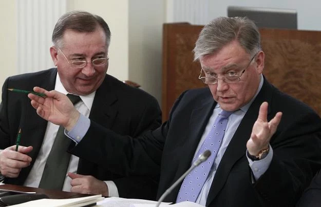 Nikołaj Tokariew (L), prezes firmy Transnieft