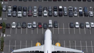 Boeing 737 MAX linii Icelandair uziemiony na parkingu lotniska w Seattle