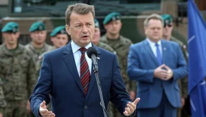 Minister obrony narodowej Mariusz Błaszczak (na pierwszym planie)