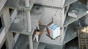 Inwestycje mieszkaniowe są na słabnącej fali... Fot. Bartłomiej Kudowicz