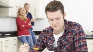 Młodzi Polacy długo mieszkają z rodzicami