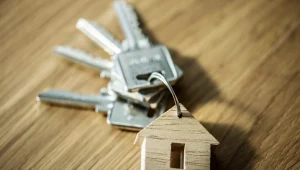 Wartość udzielonych kredytów mieszkaniowych w okresie styczeń-sierpień wzrosła aż o 13,6 proc.