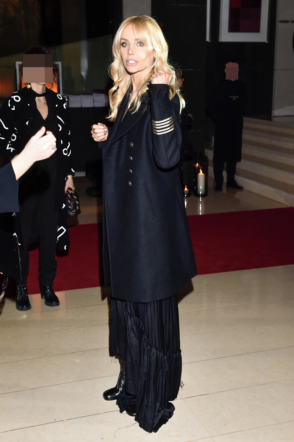 Agnieszka Woźniak-Starak na wernisażu zorganizowanym przez teściów Agnieszka Woźniak-Starak na wernisażu zorganizowanym przez teściów