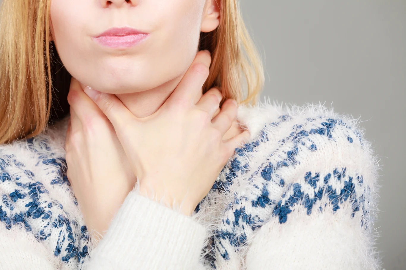 Co zrobić, gdy zjemy ość z ryby? Ość trzeba wyciągnąć, by nie zrobił się stan zapalny