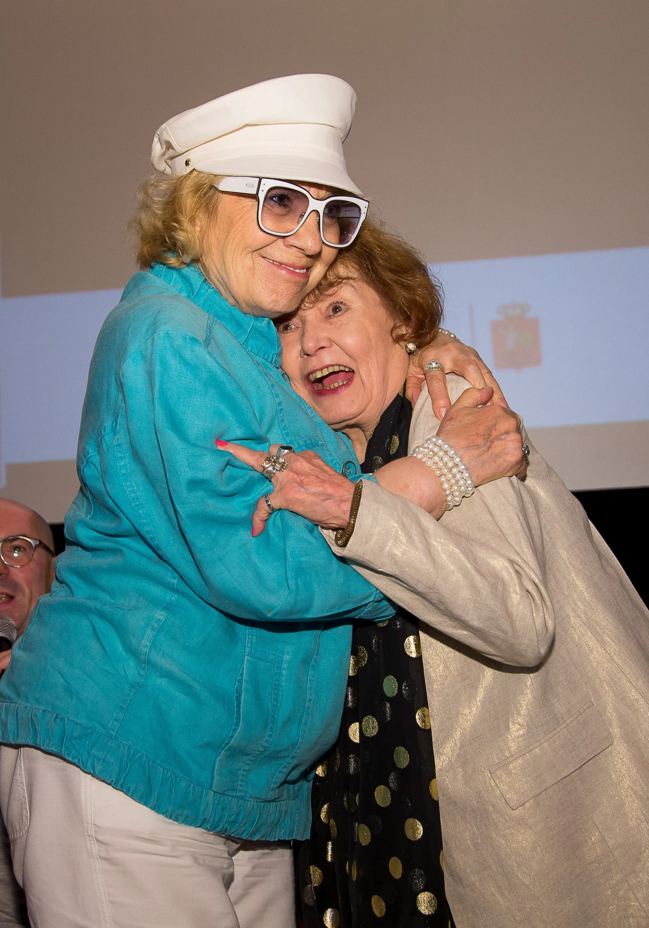 Emilia Krakowska na urodzinach Igi Cembrzyńskiej Emilia Krakowska na urodzinach Igi Cembrzyńskiej