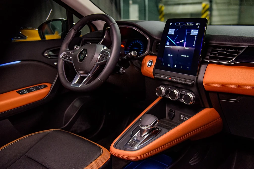 Nowy Captur został wyposażony w nowy system multimedialny EASY LINK z łącznością online i ekosystem Renault EASY CONNECT. Nowy Captur został wyposażony w nowy system multimedialny EASY LINK z łącznością online i ekosystem Renault EASY CONNECT.