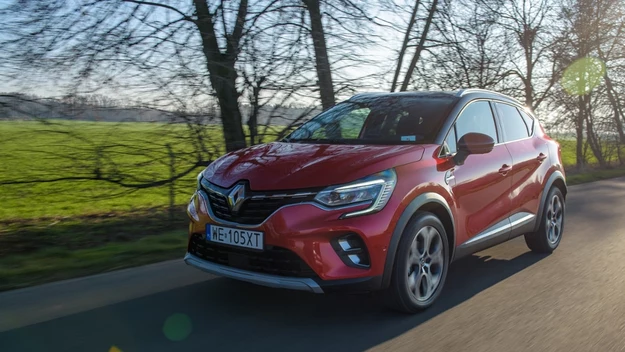 Nowy Captur może pochwalić się również doskonałymi wynikami testów bezpieczeństwa Euro NCAP, w których uzyskał najwyższą ocenę pięciu gwiazdek.