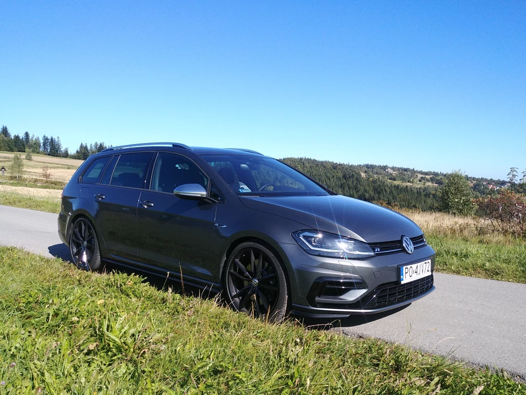 Volkswagen Golf R Variant