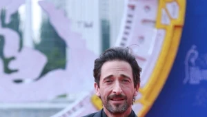 Adrien Brody ostatnio rzadko pojawia się w filmach. Sprawdzi się w serialu?