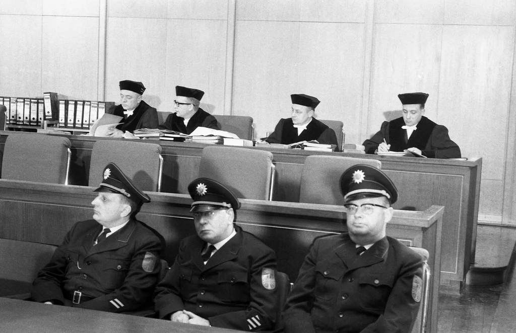 Frankfurt nad Menem, 20 grudnia 1963 r. Początek procesu 22 strażników z obozu koncentracyjnego Auschwitz. AP Photo Frankfurt nad Menem, 20 grudnia 1963 r. Początek procesu 22 strażników z obozu koncentracyjnego Auschwitz. AP Photo