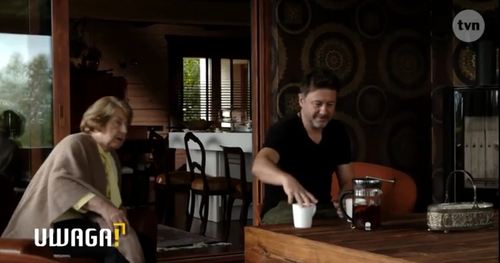 Andrzej "Piasek" Piaseczny pokazał dom w programie "Uwaga! Kulisy sławy" TVN Andrzej "Piasek" Piaseczny pokazał dom w programie "Uwaga! Kulisy sławy" TVN