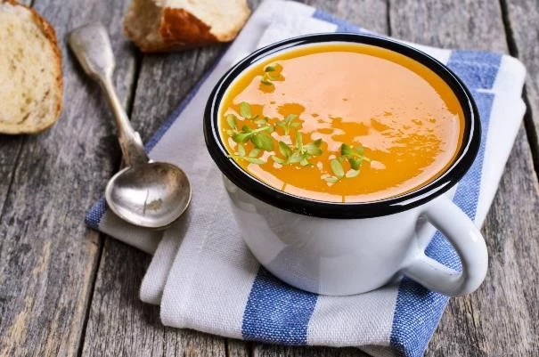 Zupa powinna być zblendowana na gładki krem 