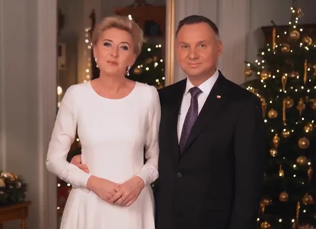 Para prezydencka złożyła życzenia z okazji Świąt Bożego Narodzenia Para prezydencka złożyła życzenia z okazji Świąt Bożego Narodzenia