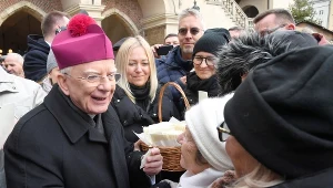 Abp Marek Jędraszewski podczas niedawnego opłatka z mieszkańcami