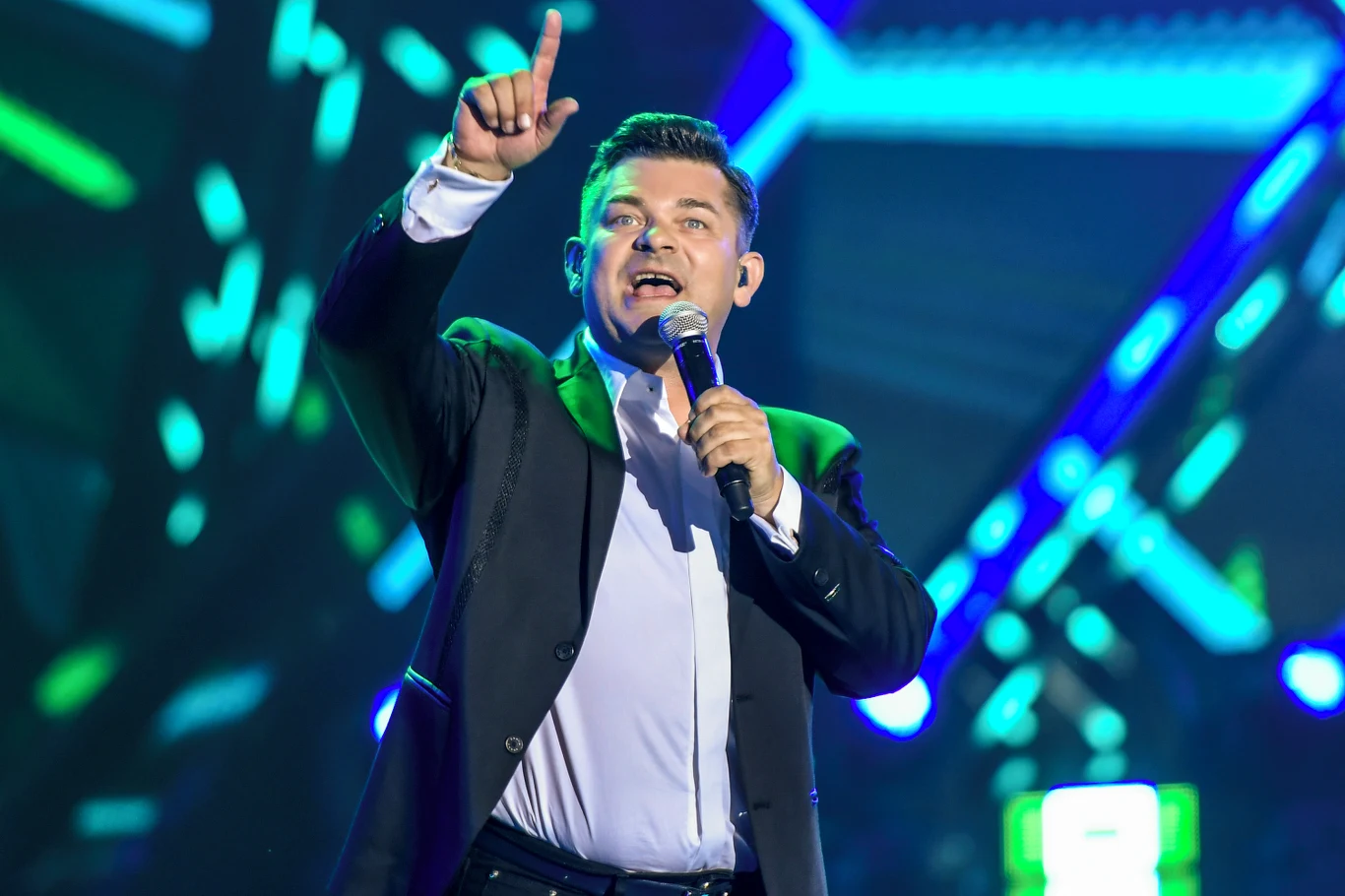 Zenek Martyniuk (Akcent) nazywany jest królem disco polo Zenek Martyniuk (Akcent) nazywany jest królem disco polo