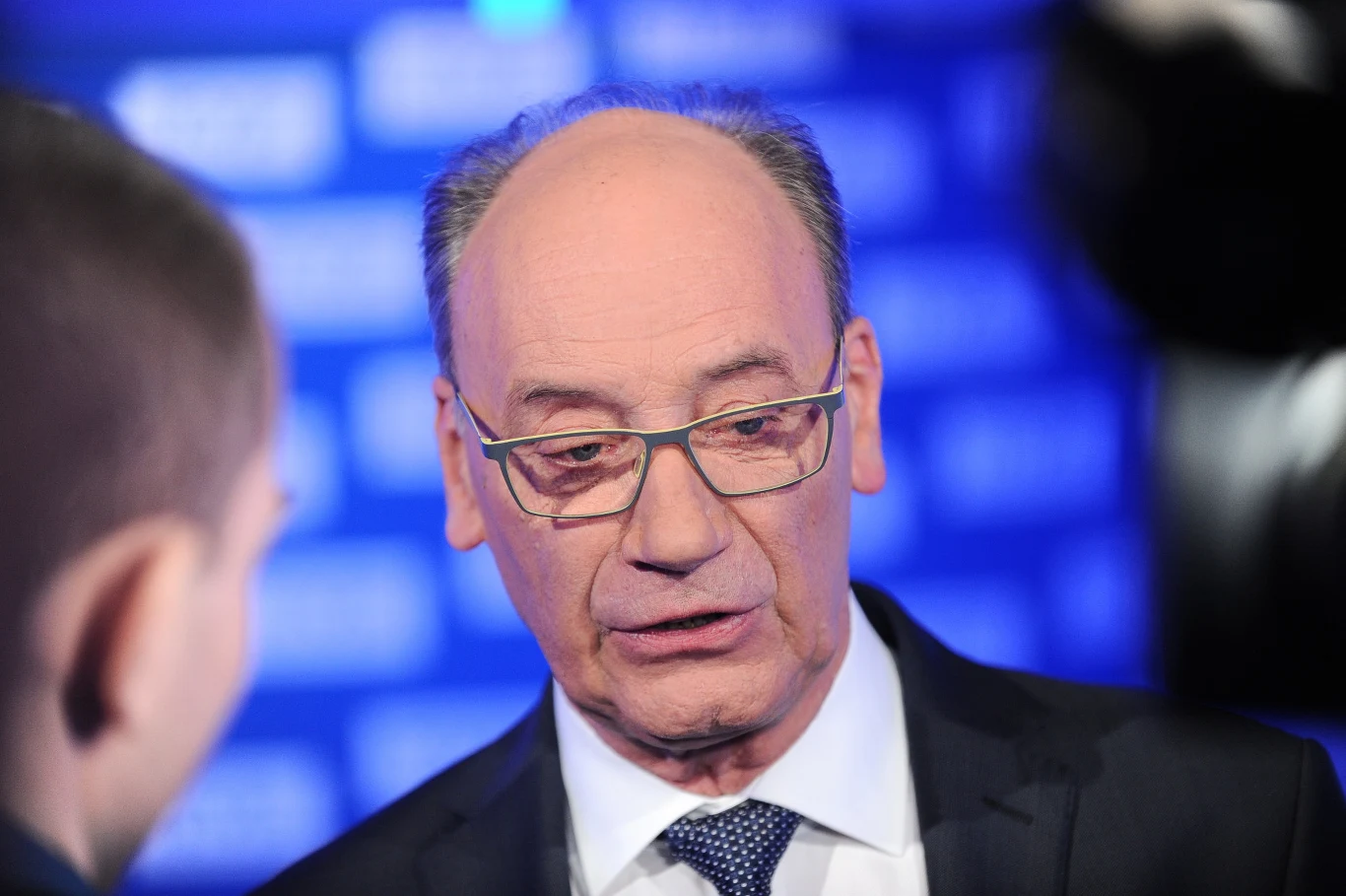 Ceniona jest jego wiedza oraz nienaganne przygotowanie do komentowanych przez niego wydarzeń. Jakiś czas temu powstały pewne plotki, jakoby dziennikarz z Dębicy miał zastąpić w TVP Dariusza Szpakowskiego i być swego rodzaju podmiotem wymiany pokoleniowej. Ceniona jest jego wiedza oraz nienaganne przygotowanie do komentowanych przez niego wydarzeń. Jakiś czas temu powstały pewne plotki, jakoby dziennikarz z Dębicy miał zastąpić w TVP Dariusza Szpakowskiego i być swego rodzaju podmiotem wymiany pokoleniowej.