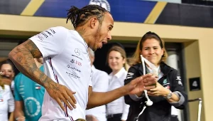 Lewis Hamilton po zwycięstwie na Yas Marina