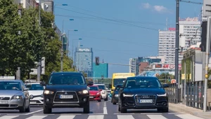 Wyraźna poprawa bezpieczeństwa na warszawskich drogach