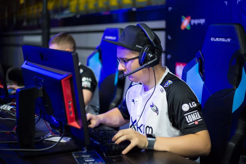 Dominik "GruBy" Świderski w barwach x-kom AGO