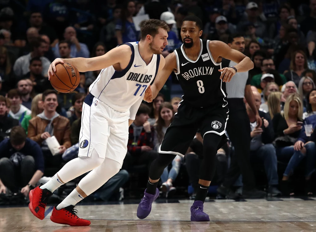 Luka Donczić w meczu z Brooklyn Nets Luka Donczić w meczu z Brooklyn Nets