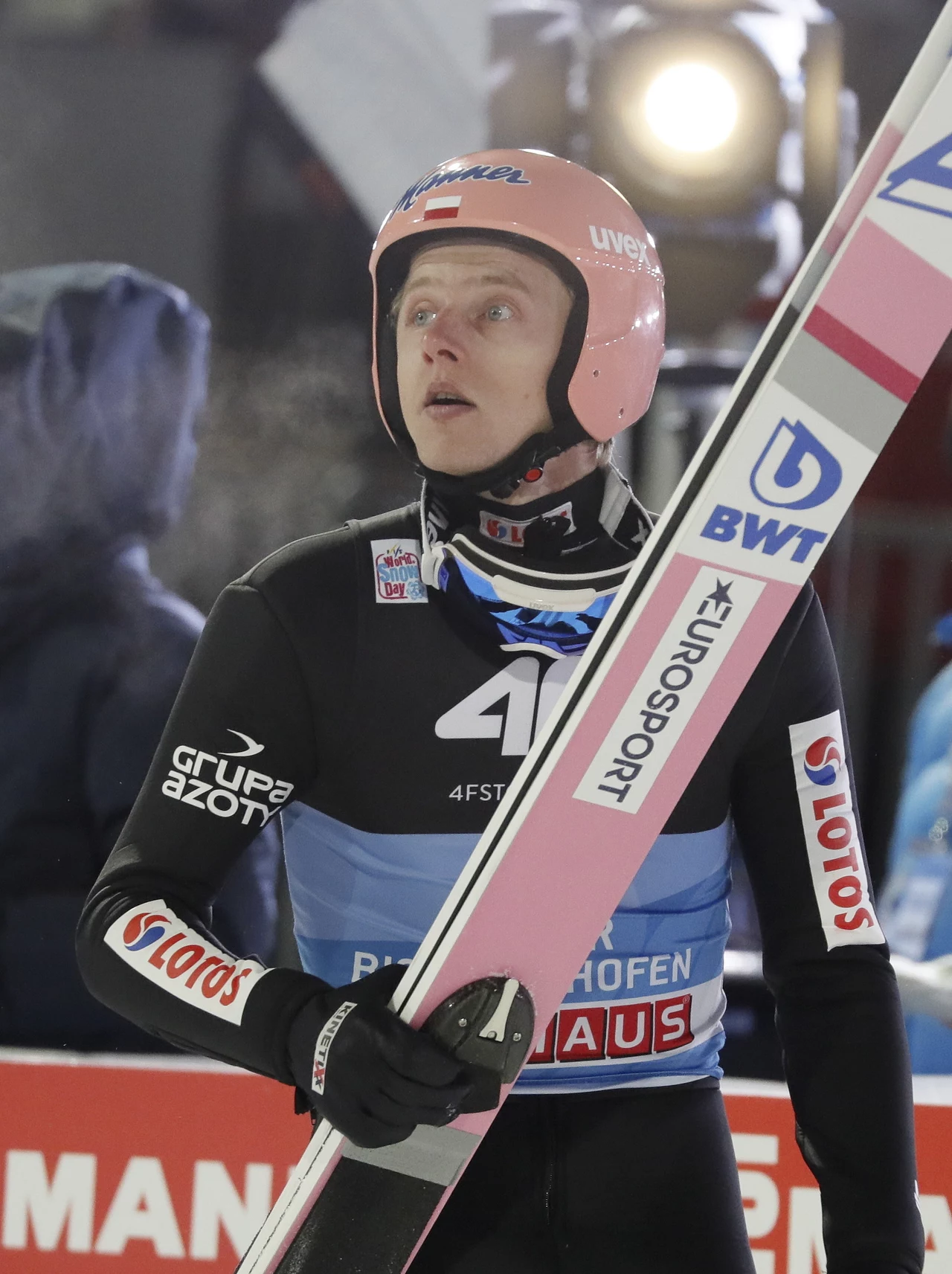 Dawid Kubacki podczas zawodów w Bischofshofen Dawid Kubacki podczas zawodów w Bischofshofen