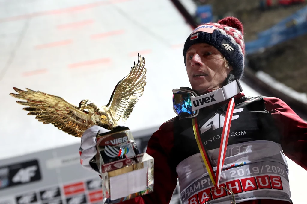 Dawid Kubacki wygrał zawody w Bischofshofen i 68. edycję Turnieju Czterech Skoczni Dawid Kubacki wygrał zawody w Bischofshofen i 68. edycję Turnieju Czterech Skoczni