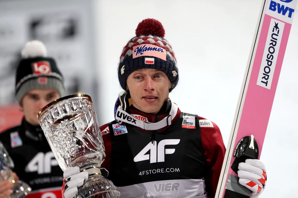 Dawid Kubacki wygrał zawody w Bischofshofen i 68. edycję Turnieju Czterech Skoczni Dawid Kubacki wygrał zawody w Bischofshofen i 68. edycję Turnieju Czterech Skoczni