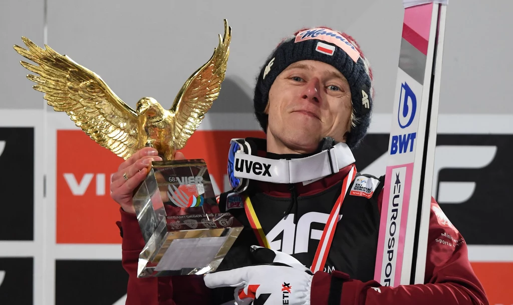Dawid Kubacki wygrał 68. edycję Turnieju Czterech Skoczni Dawid Kubacki wygrał 68. edycję Turnieju Czterech Skoczni