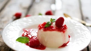 Panna cotta z malinami