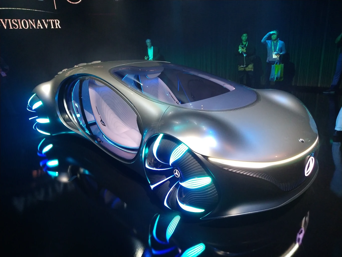 Wszystkiemu winny jest ten kosmiczny pojazd. 