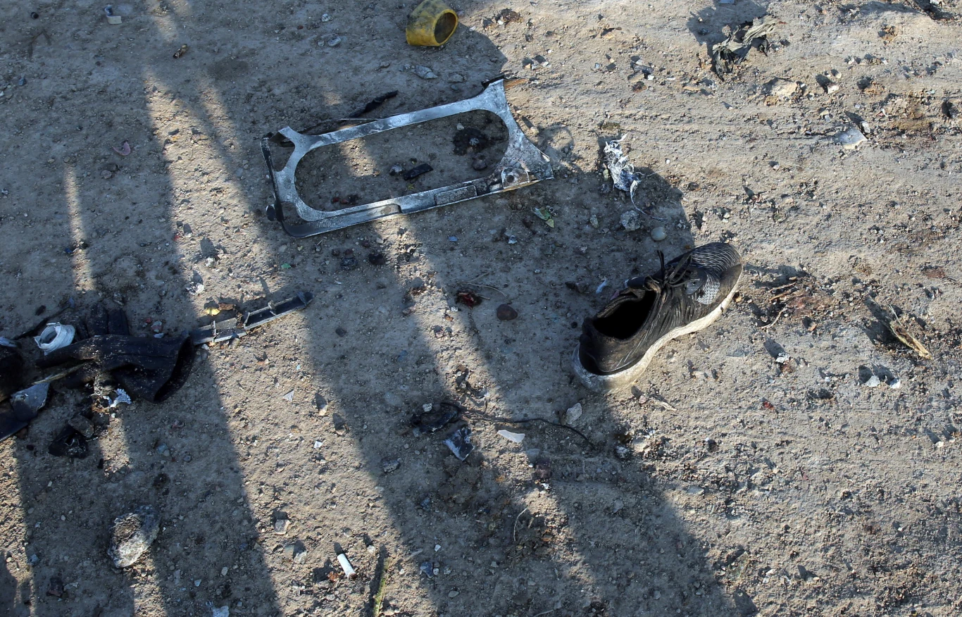 Szczątki ukraińskiego samolotu, który rozbił się w Teheranie