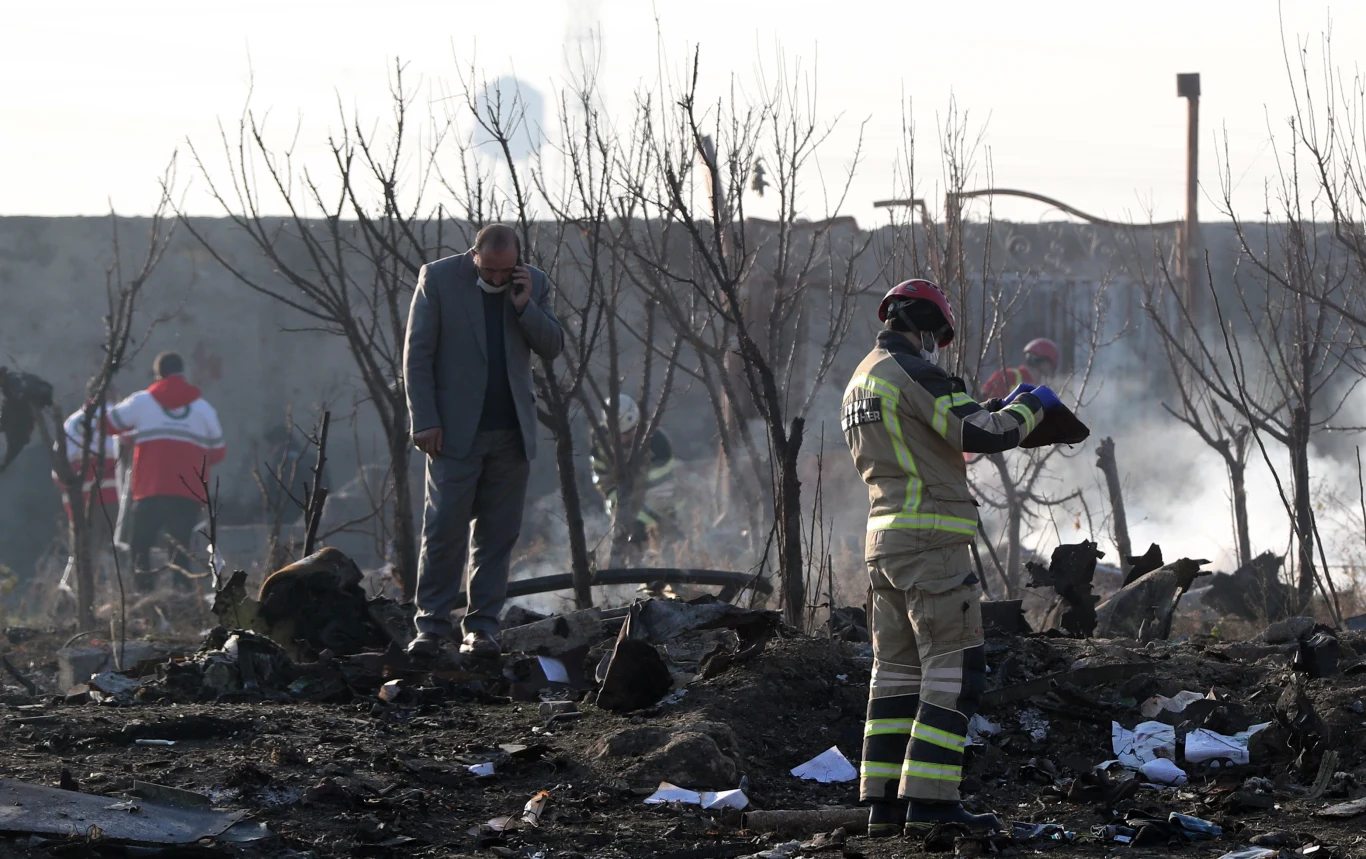 Szczątki ukraińskiego samolotu, który rozbił się w Teheranie