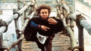 Warwick Davis powtórzy tytułową kreację