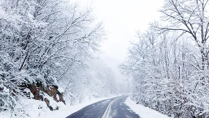 Na Podkarpaciu wiele dróg jest oblodzonych. Zdjęcie ilustracyjne