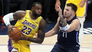 LeBron James (z lewej) i Luka Donczić