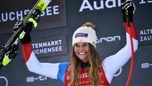 Corinne Suter triumfuje