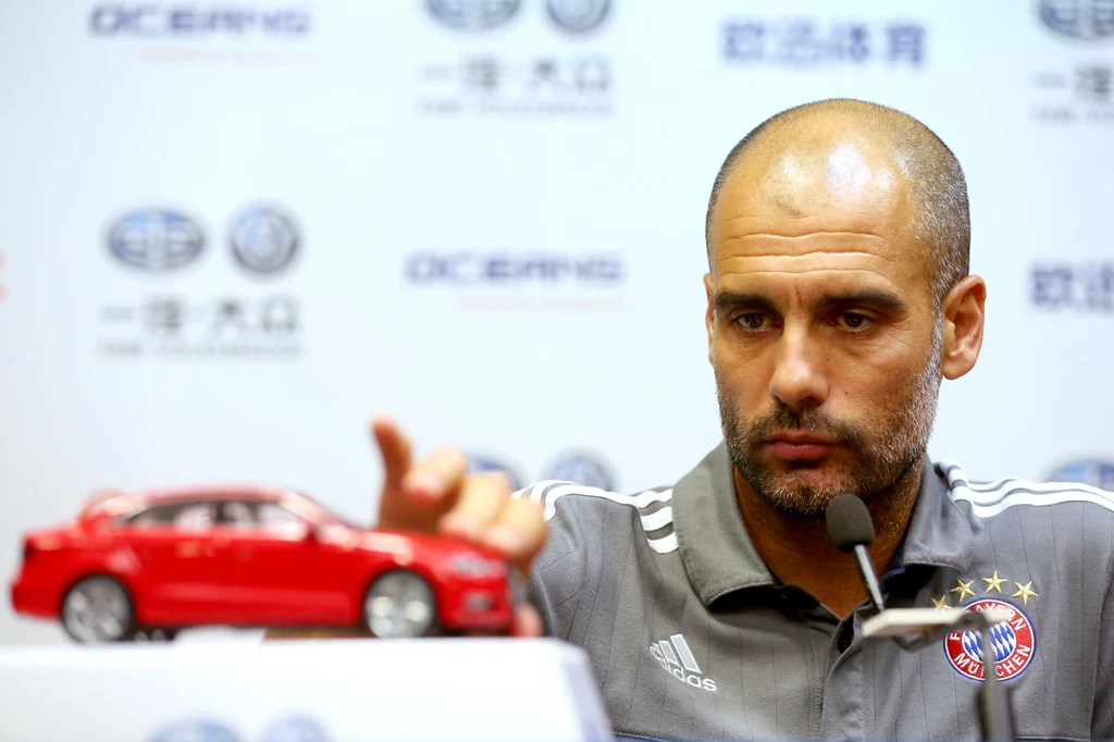 Pep Guardiola nie ma ręki do samochodów. Nie inaczej było, gdy prowadził Bayern Monachium Pep Guardiola nie ma ręki do samochodów. Nie inaczej było, gdy prowadził Bayern Monachium