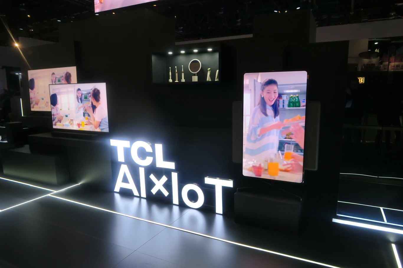 CES 2020 TCL