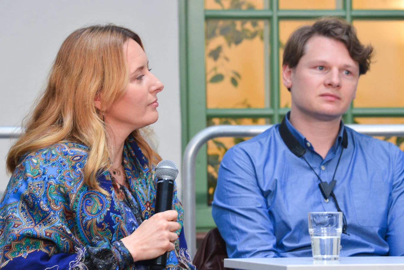 Od 2011 roku związana jest z Jakubem Raczyńskim. W 2013 otrzymali Srebrne Jabłko, nagrodę przyznawaną "najwspanialszym polskim parom" w plebiscycie czytelników miesięcznika "Pani". Mają dwoje dzieci - Jeremiego (ur. 2017) i Kalinę (ur. 2018).