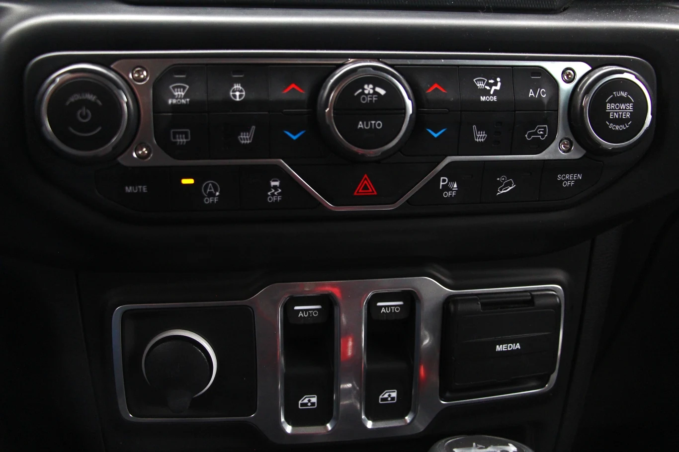 Jeep Wrangler Sahara