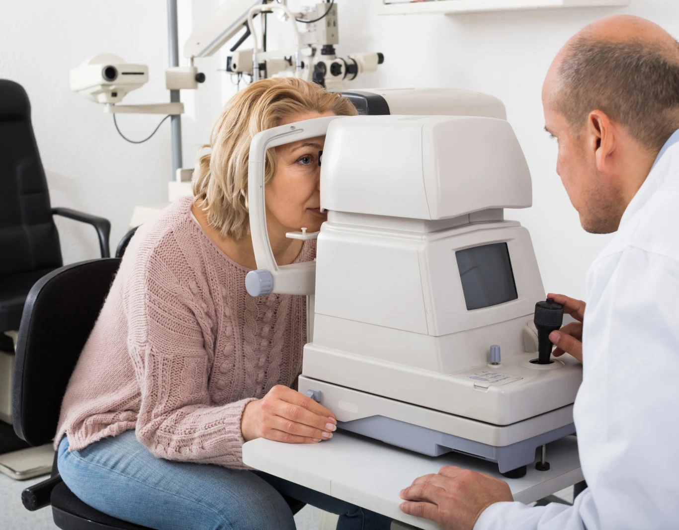 Podczas wizyty u okulisty powinnyśmy zbadać też ciśnienie dna oka